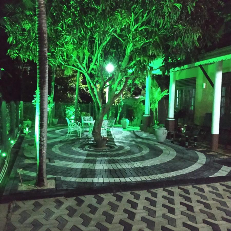 One And Only Apartment Negombo Luaran gambar